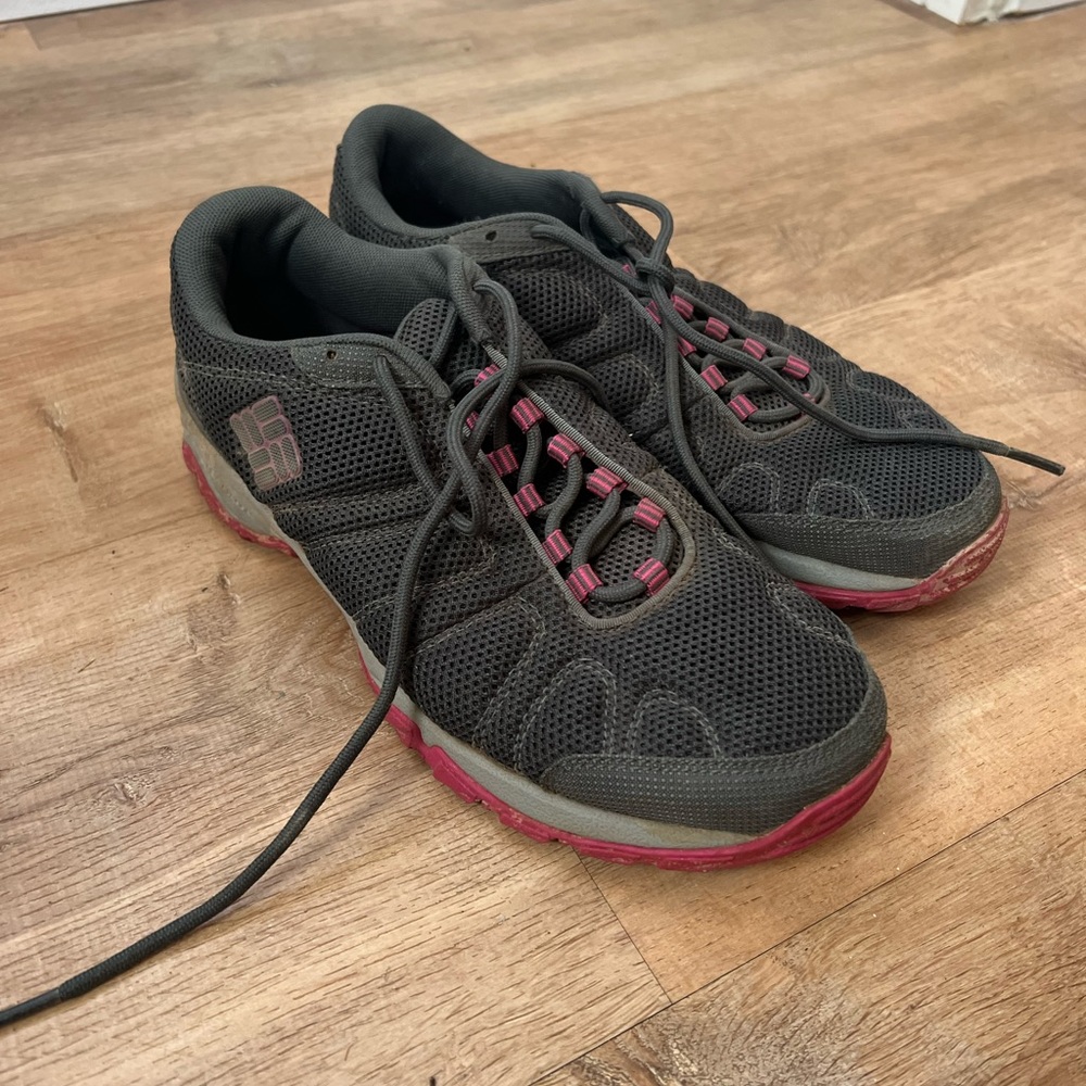 Columbia women’s hiking shoes size 8